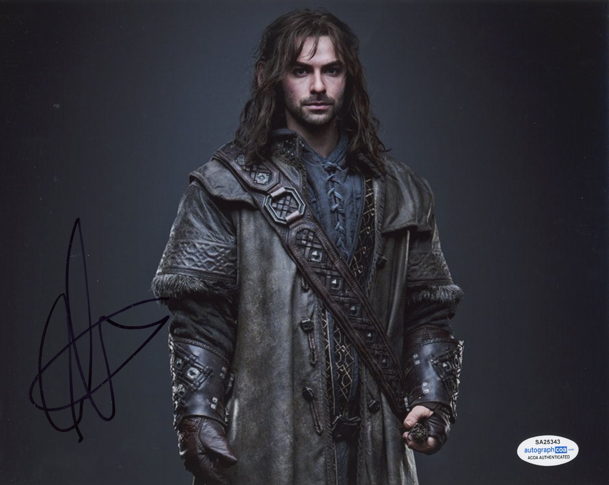 Aidan Turner The Hobbit Signed Autograph 8x10 Photo ACOA #9 - Outlaw Hobbies Authentic Autographs