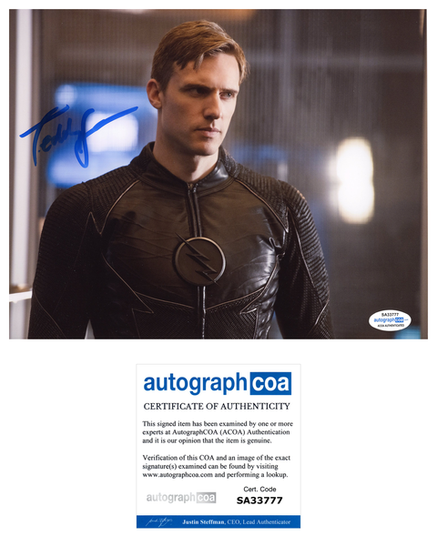 Teddy Sears Zoom Flash Signed Autograph 8x10 Photo ACOA - Outlaw Hobbies Authentic Autographs