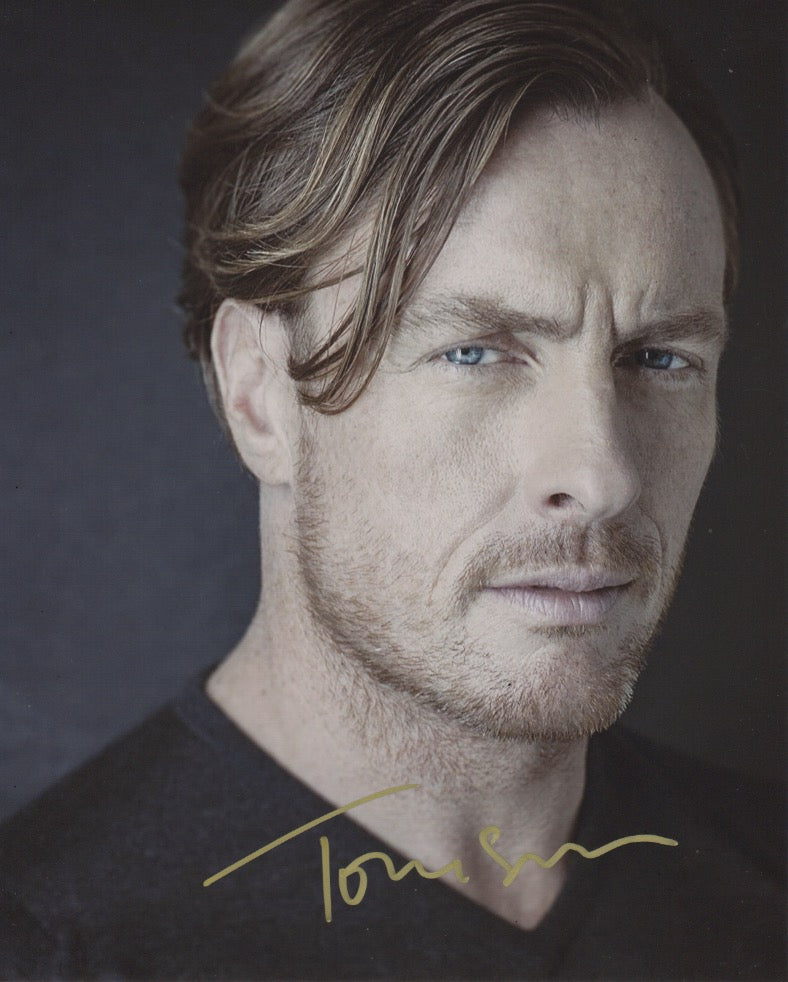 Toby Stephens Lost in Space Signed Autograph 8x10 Photo COA Outlaw