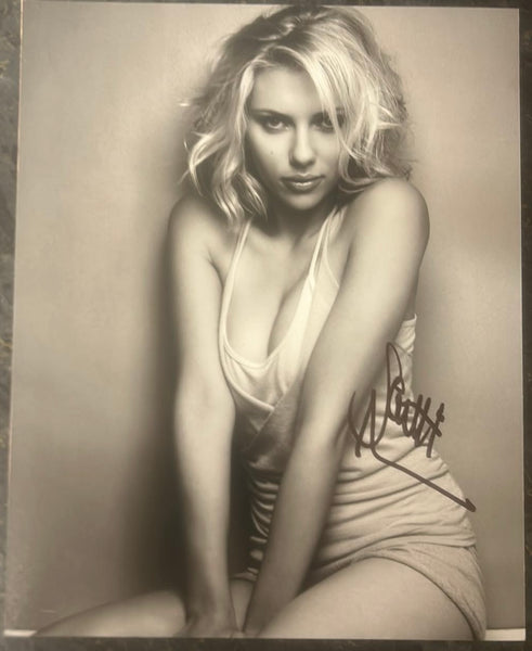 Scarlett Johansson Black Widow Sexy Signed Autograph 8x10 Photo ACOA LOA