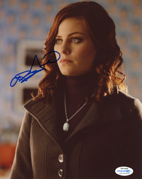 Cassidy Freeman Smallville Signed Autograph 8x10 Photo ACOA