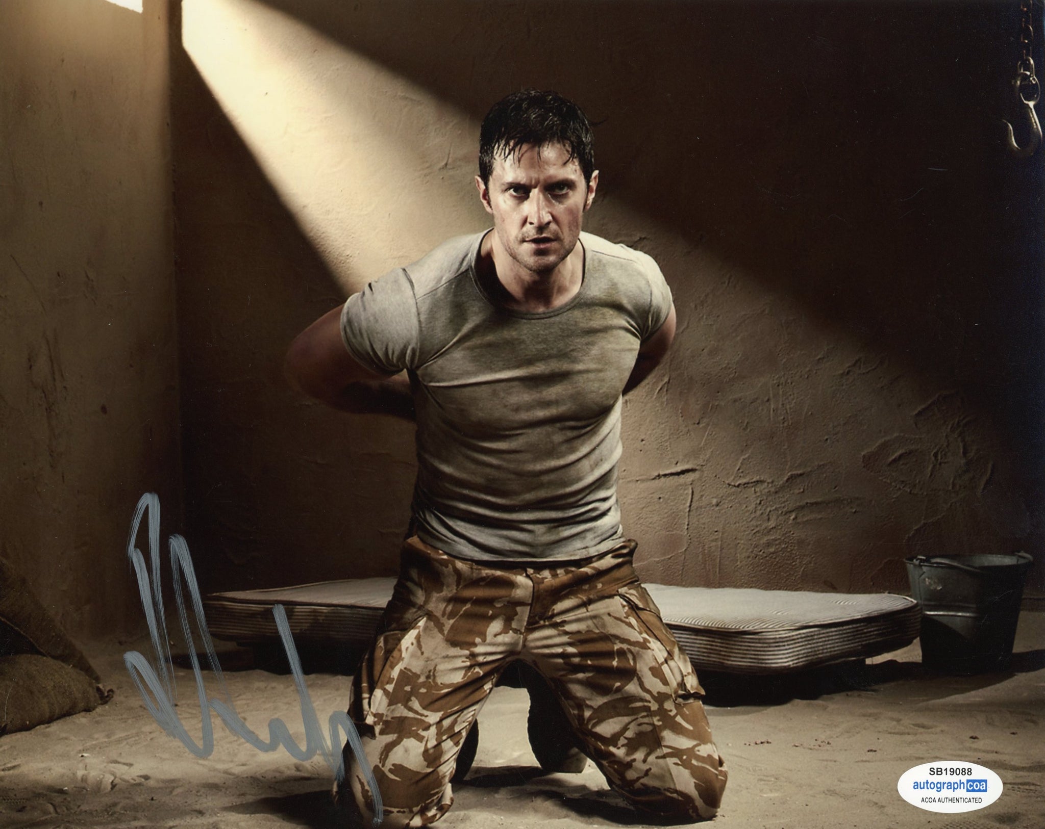 Richard Armitage Strike Back Signed Autograph 8x10 Photo ACOA