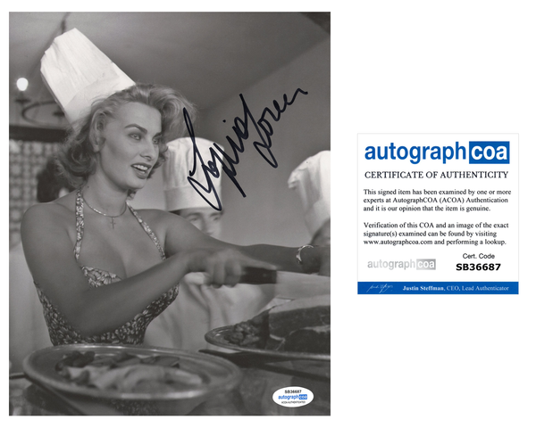 Sophia Loren Sexy Signed Autograph 8x10 Photo ACOA