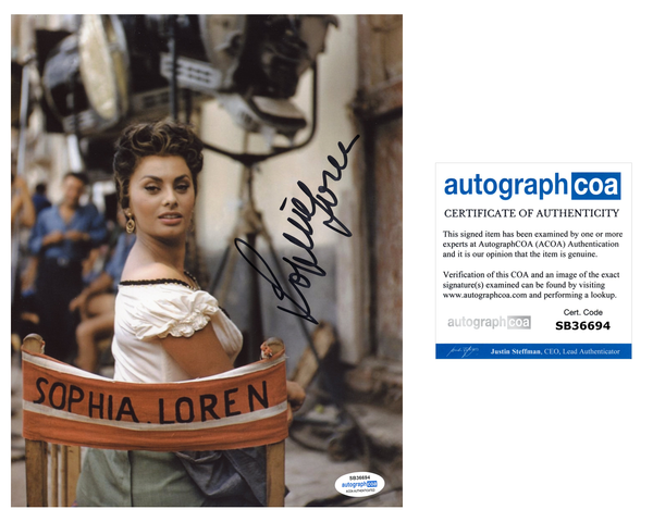 Sophia Loren Sexy Signed Autograph 8x10 Photo ACOA