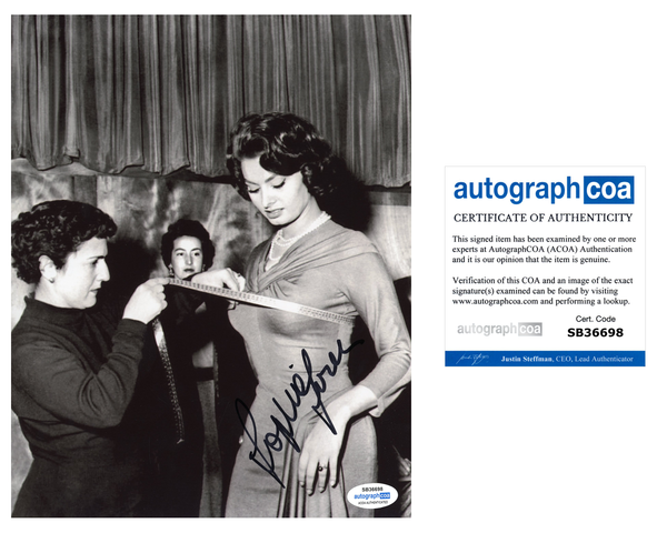 Sophia Loren Sexy Signed Autograph 8x10 Photo ACOA