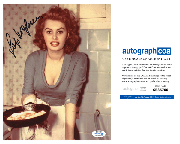 Sophia Loren Sexy Signed Autograph 8x10 Photo ACOA