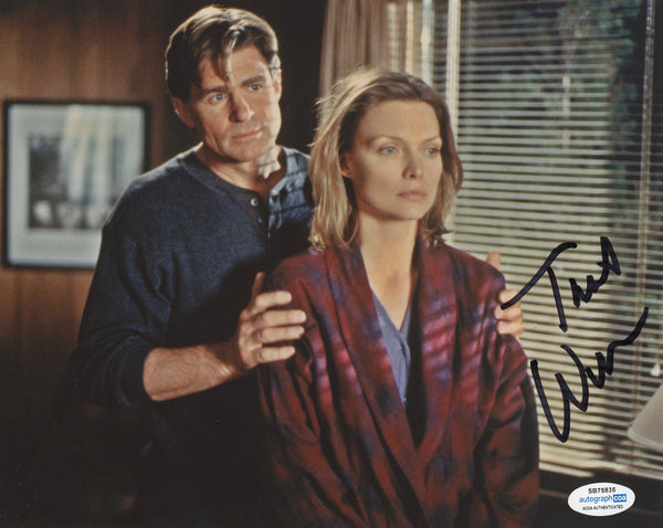 Treat Williams Deep End of the Ocean Signed Autograph 8x10 Photo ACOA