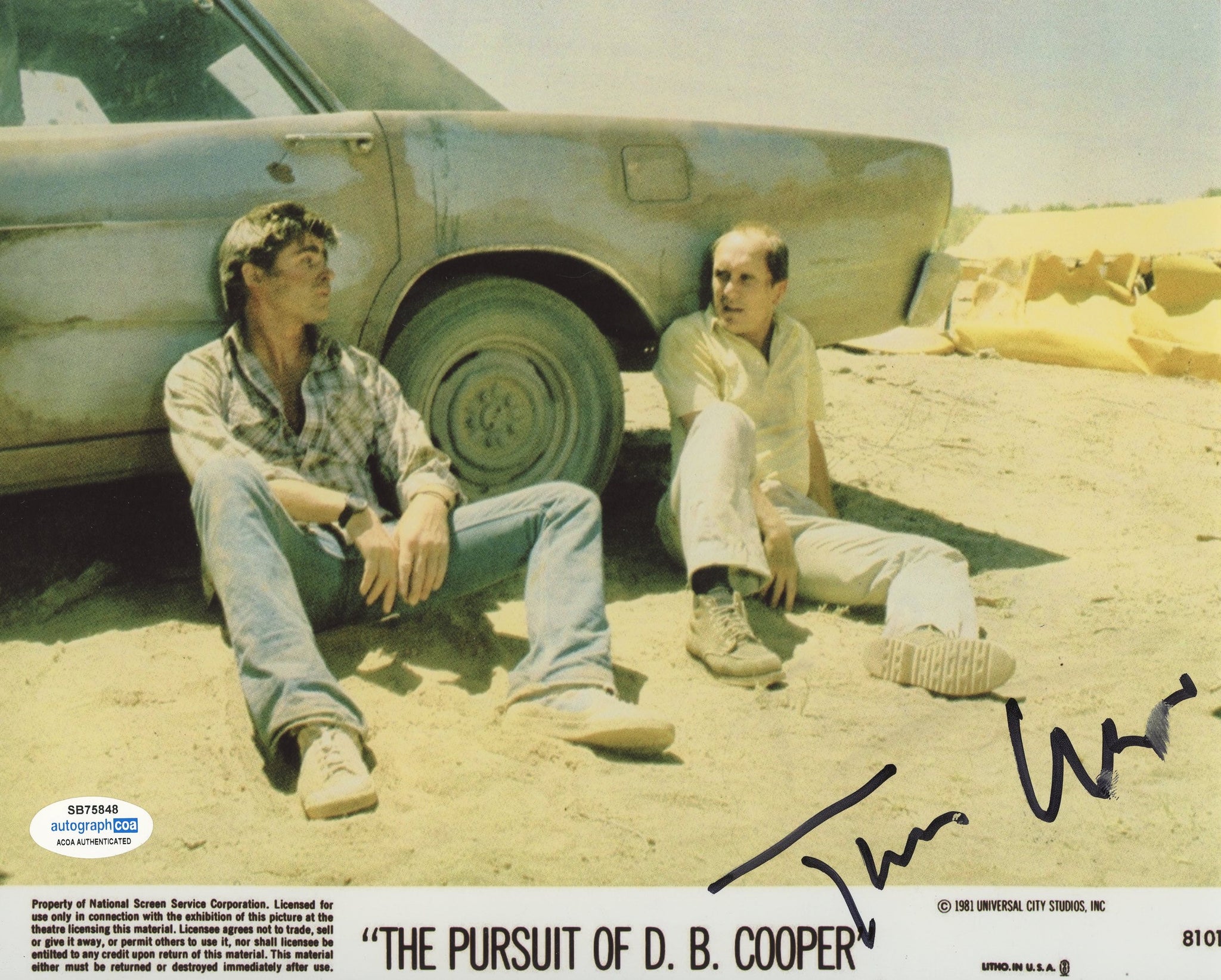 Treat Williams Pursuit DB Cooper Signed Autograph 8x10 Photo ACOA