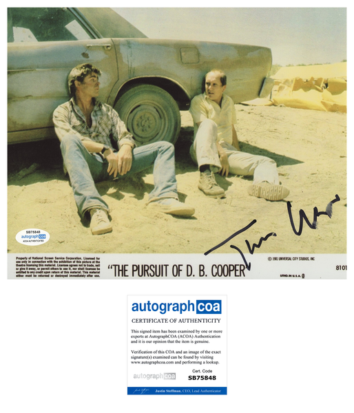 Treat Williams Pursuit DB Cooper Signed Autograph 8x10 Photo ACOA