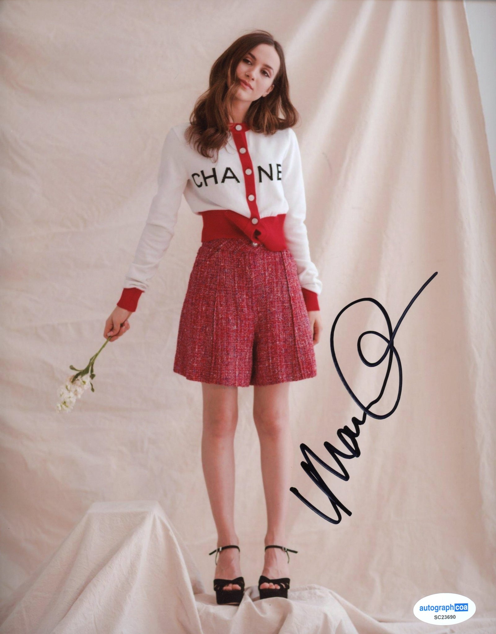 Maude Apatow Euphoria Signed Autograph 8x10 Photo ACOA