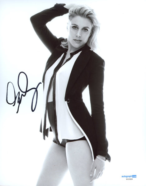 Greta Gerwig Sexy Signed Autograph 8x10 Photo ACOA