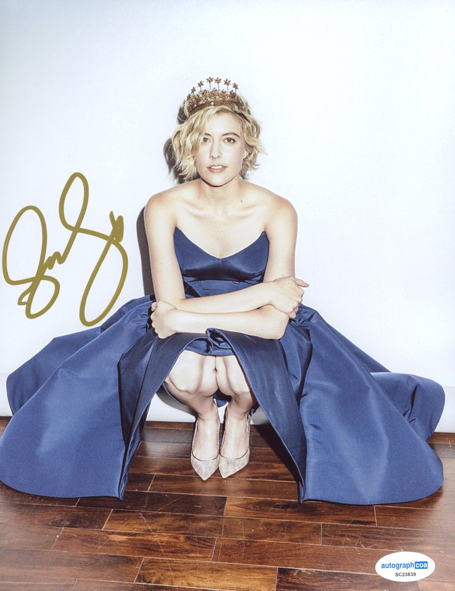 Greta Gerwig Sexy Signed Autograph 8x10 Photo ACOA