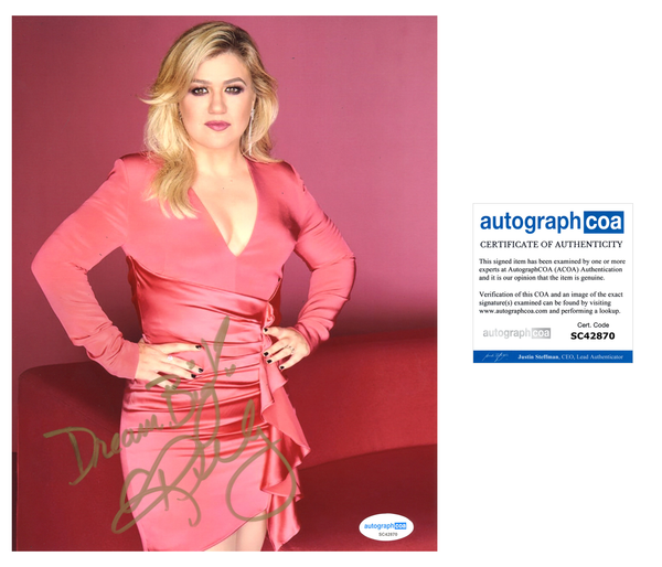 Kelly Clarkson Sexy Signed Autograph 8x10 Photo ACOA