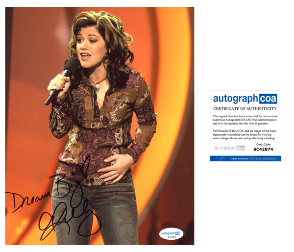 Kelly Clarkson Sexy Signed Autograph 8x10 Photo ACOA