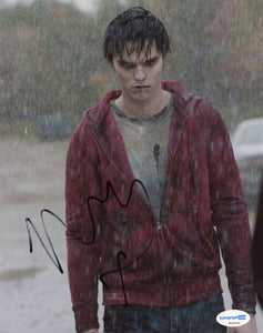 Nicholas Hoult Warm Bodies Signed Autograph 8x10 Photo ACOA