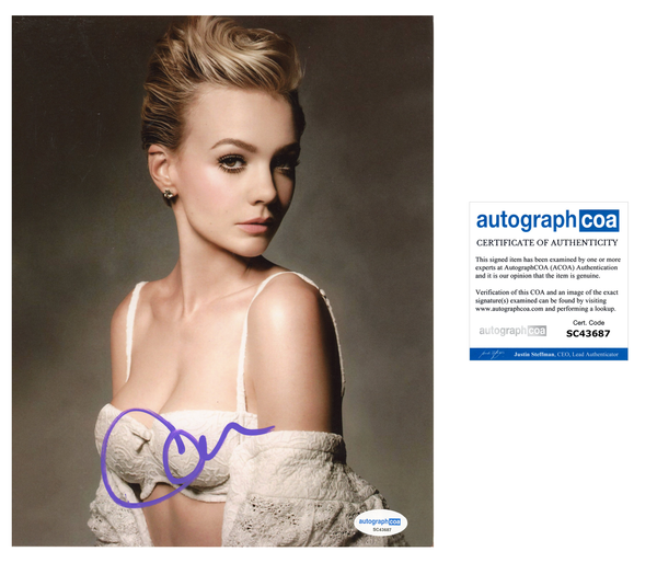 Carey Mulligan Sexy Signed Autograph 8x10 Photo ACOA