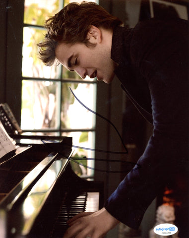 Robert Pattinson Twilight Signed Autograph 8x10 Photo ACOA
