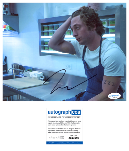 Jeremy Allen White The Bear Signed Autograph 8x10 Photo ACOA