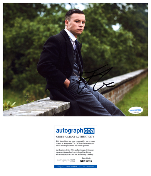 Finn Cole Peaky Blinders Signed Autograph 8x10 Photo ACOA