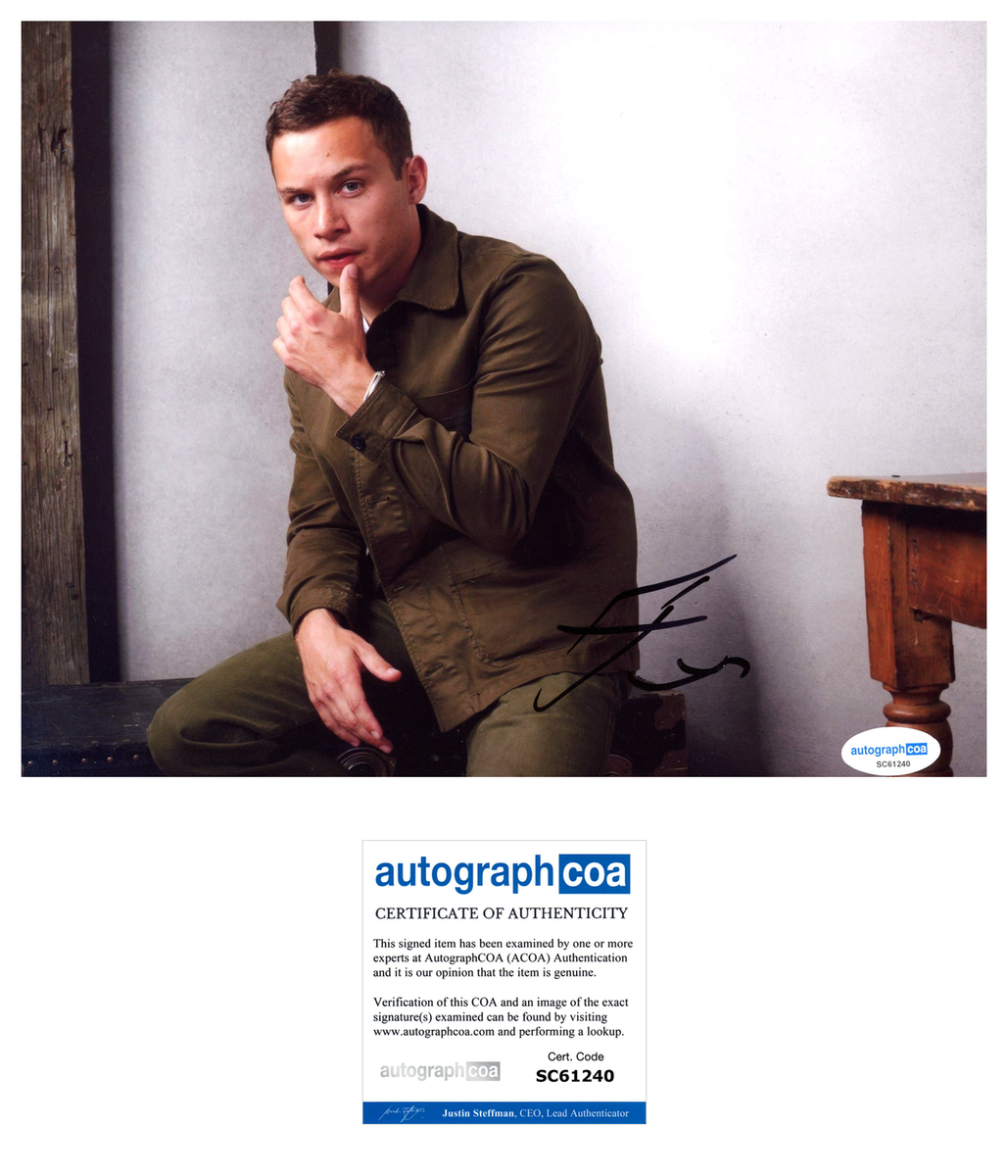 Finn Cole Animal Kingdom Signed Autograph 8x10 Photo ACOA | Outlaw ...