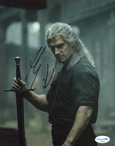 Henry Cavill The Witcher Signed Autograph 8x10 Photo ACOA