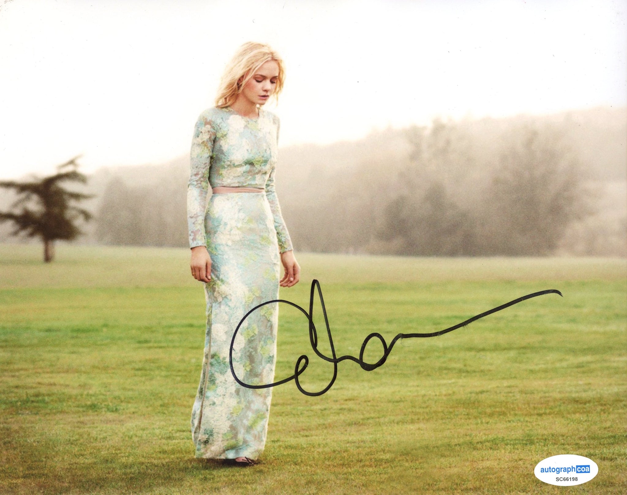 Carey Mulligan Sexy Signed Autograph 8x10 Photo ACOA