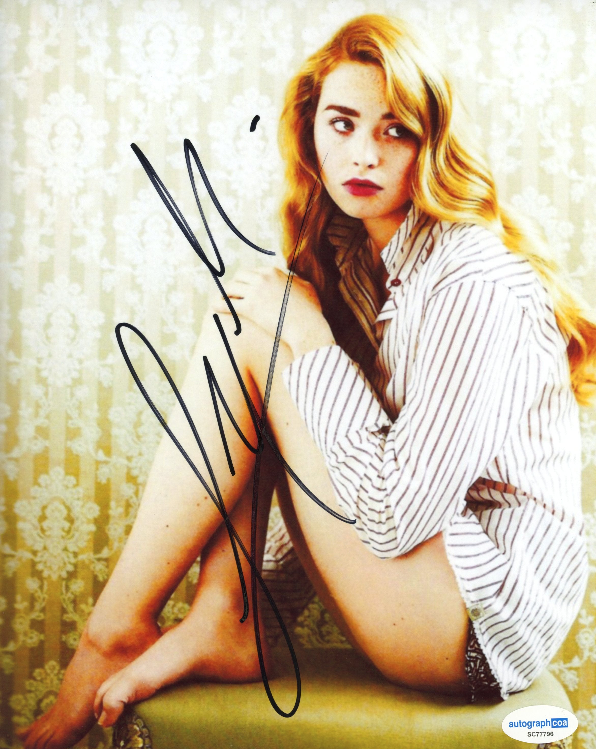 Freya Mavor Sexy Signed Autograph 8x10 Photo ACOA | Outlaw Hobbies