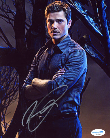 Eric Winter Witches of East End Signed Autograph 8x10 Photo ACOA