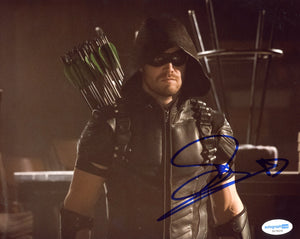 Stephen Amell Arrow Signed Autograph 8x10 Photo ACOA