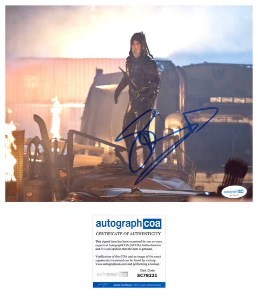 Stephen Amell Arrow Signed Autograph 8x10 Photo ACOA