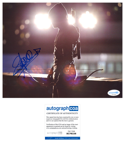 Stephen Amell Arrow Signed Autograph 8x10 Photo ACOA