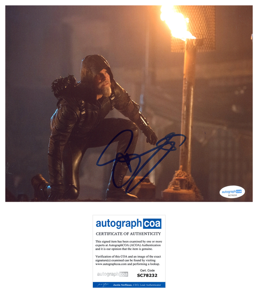 Stephen Amell Arrow Signed Autograph 8x10 Photo ACOA