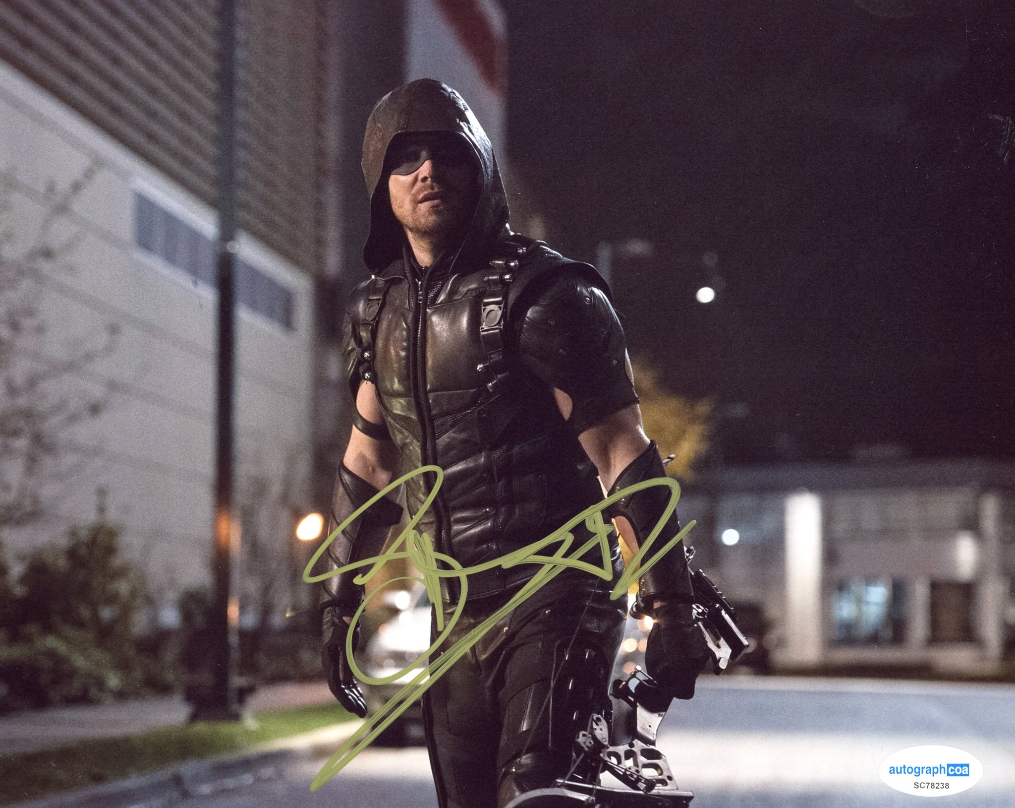 Stephen Amell Arrow Signed Autograph 8x10 Photo ACOA