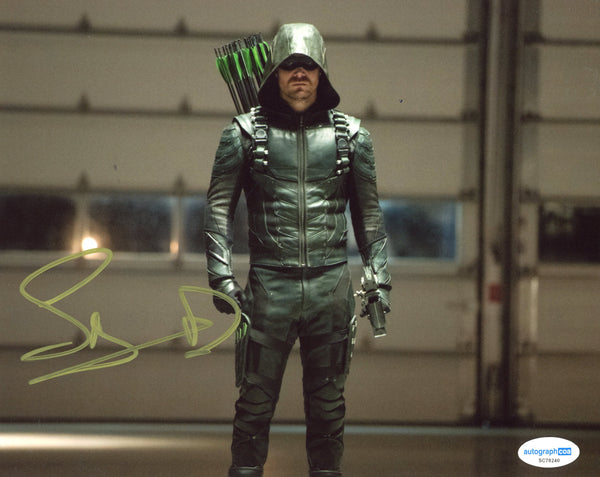 Stephen Amell Arrow Signed Autograph 8x10 Photo ACOA