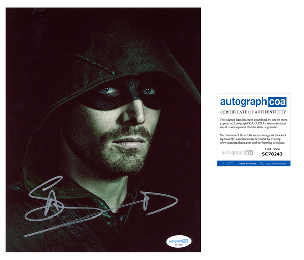 Stephen Amell Arrow Signed Autograph 8x10 Photo ACOA