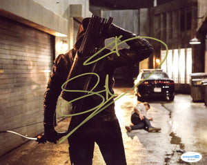 Stephen Amell Arrow Signed Autograph 8x10 Photo ACOA