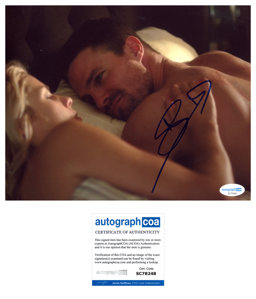 Stephen Amell Arrow Signed Autograph 8x10 Photo ACOA