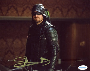 Stephen Amell Arrow Signed Autograph 8x10 Photo ACOA