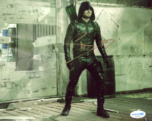 Stephen Amell Arrow Signed Autograph 8x10 Photo ACOA