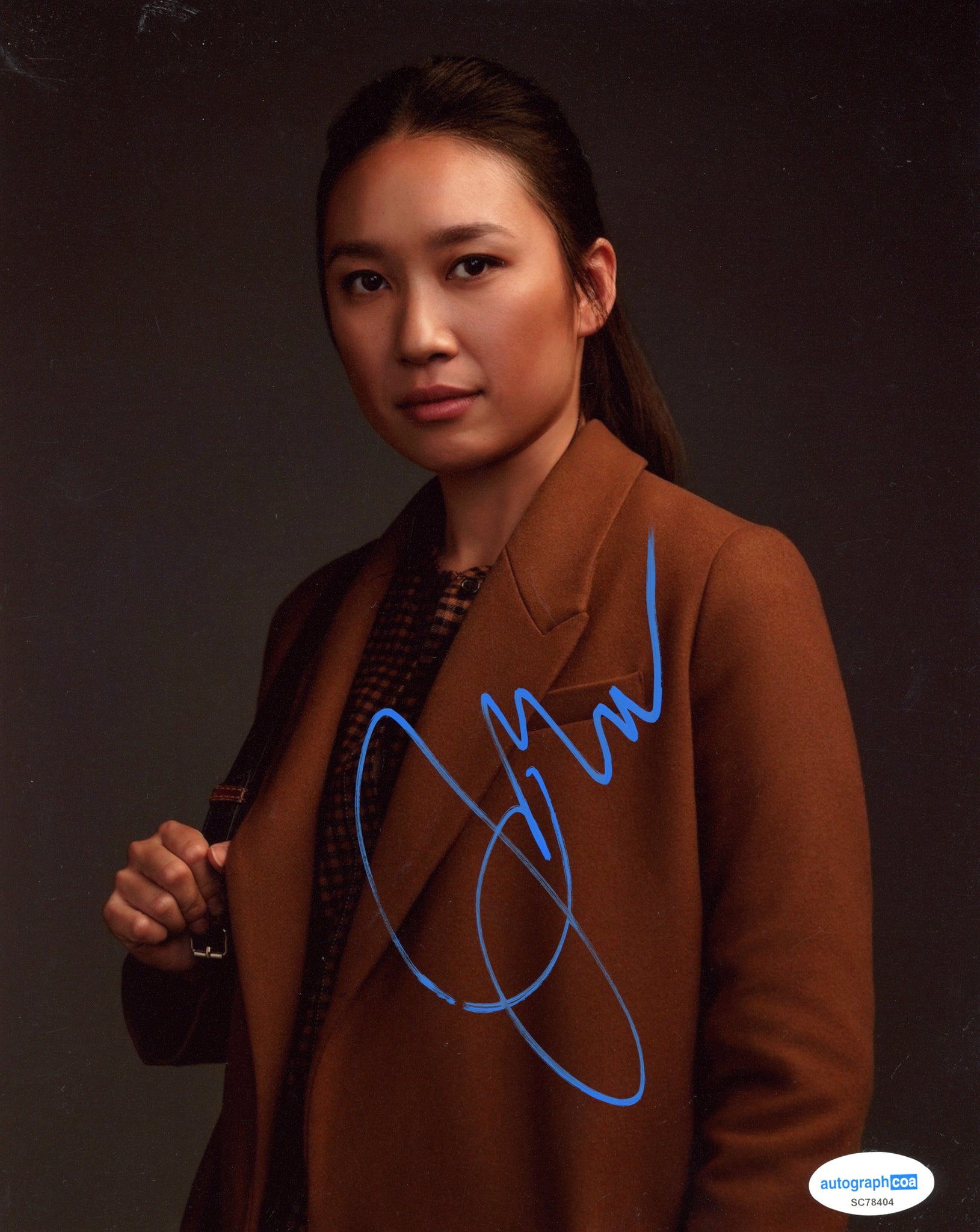 Jess Hong Three Body Problem Signed Autograph 8x10 Photo ACOA