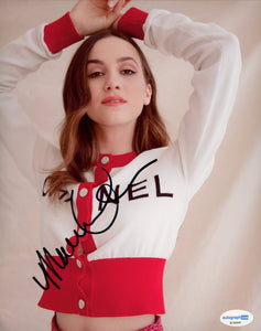 Maude Apatow Sexy Signed Autograph 8x10 Photo ACOA