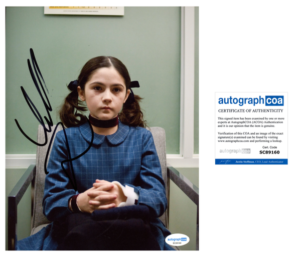 Isabelle Fuhrman Orphan Signed Autograph 8x10 Photo ACOA