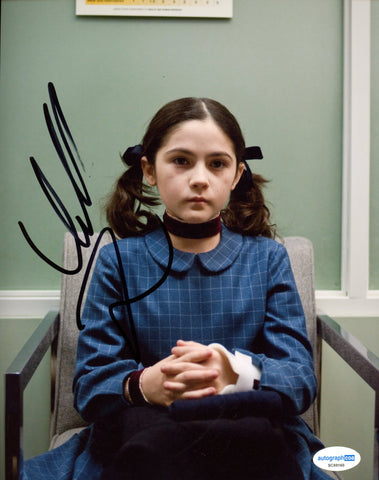 Isabelle Fuhrman Orphan Signed Autograph 8x10 Photo ACOA