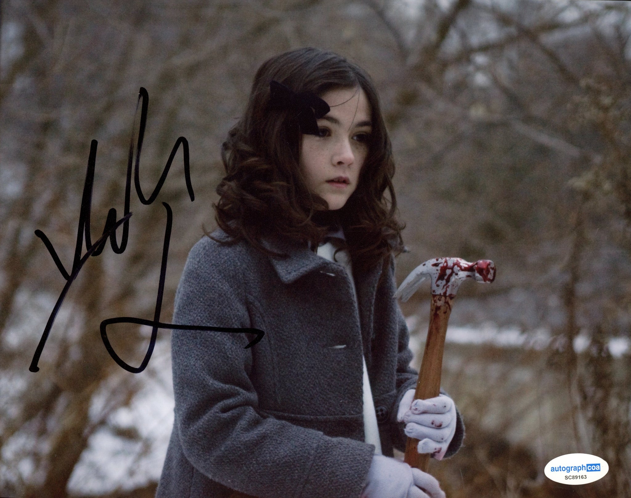 Isabelle Fuhrman Orphan Signed Autograph 8x10 Photo ACOA