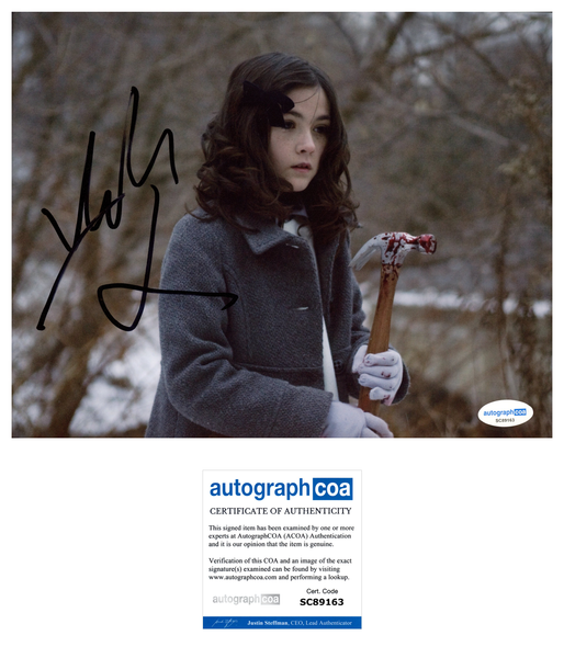 Isabelle Fuhrman Orphan Signed Autograph 8x10 Photo ACOA