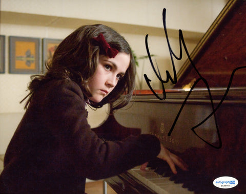 Isabelle Fuhrman Orphan Signed Autograph 8x10 Photo ACOA