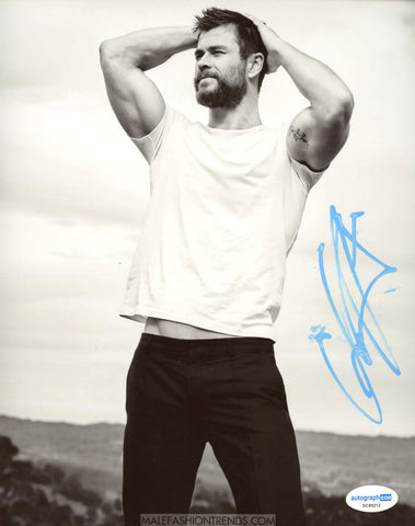 Chris Hemsworth Avengers Signed Autograph 8x10 Photo ACOA