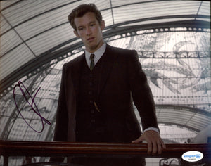 Callum Turner Fantastic Beasts Signed Autograph 8x10 Photo ACOA