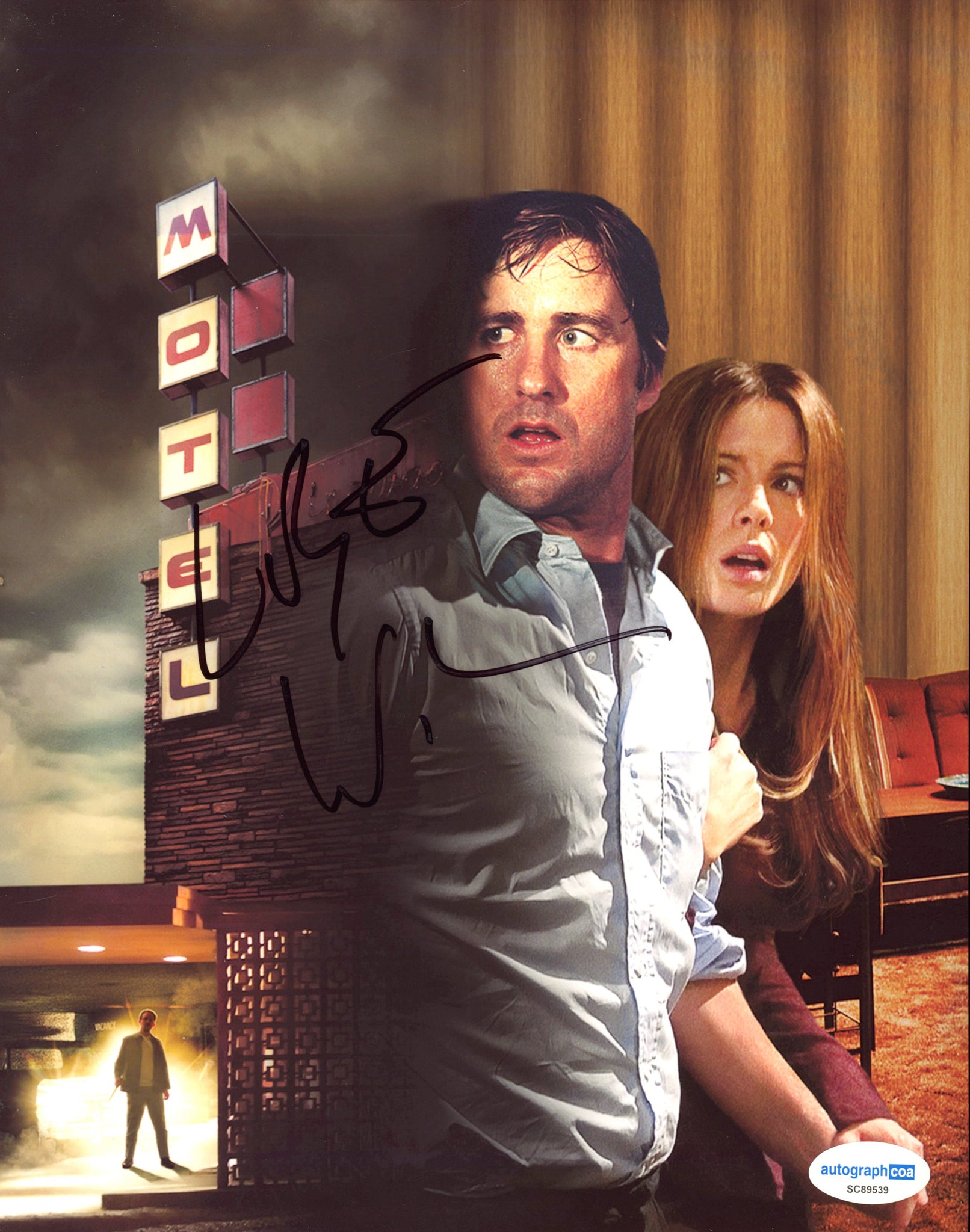 Luke Wilson Vacancy Signed Autograph 8x10 Photo ACOA