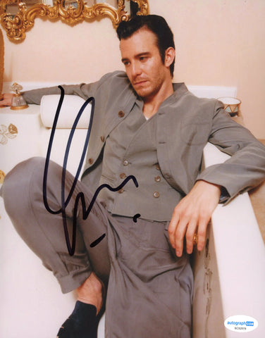 Luke Thompson Bridgerton Signed Autograph 8x10 Photo ACOA